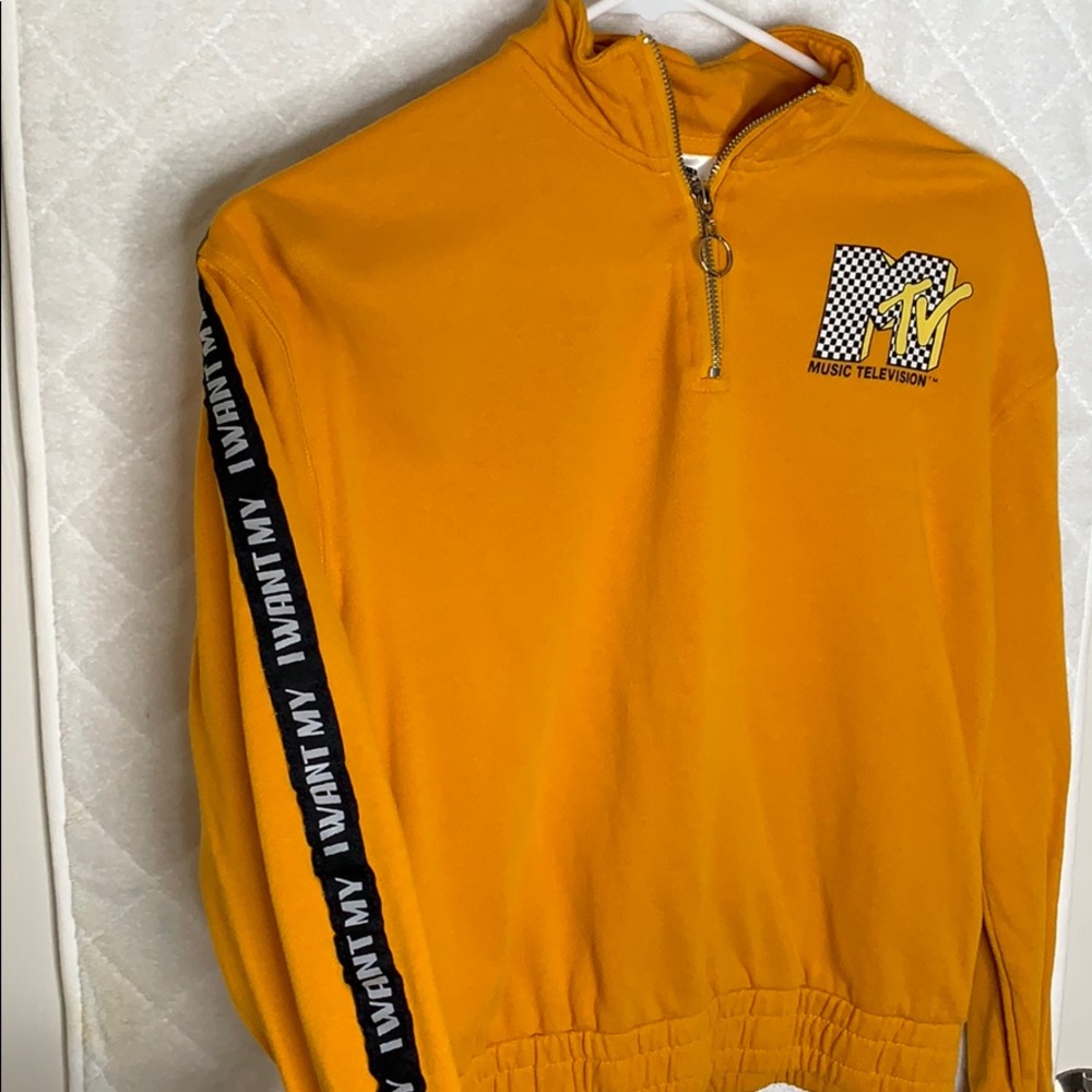 MTV sweatshirt🧡